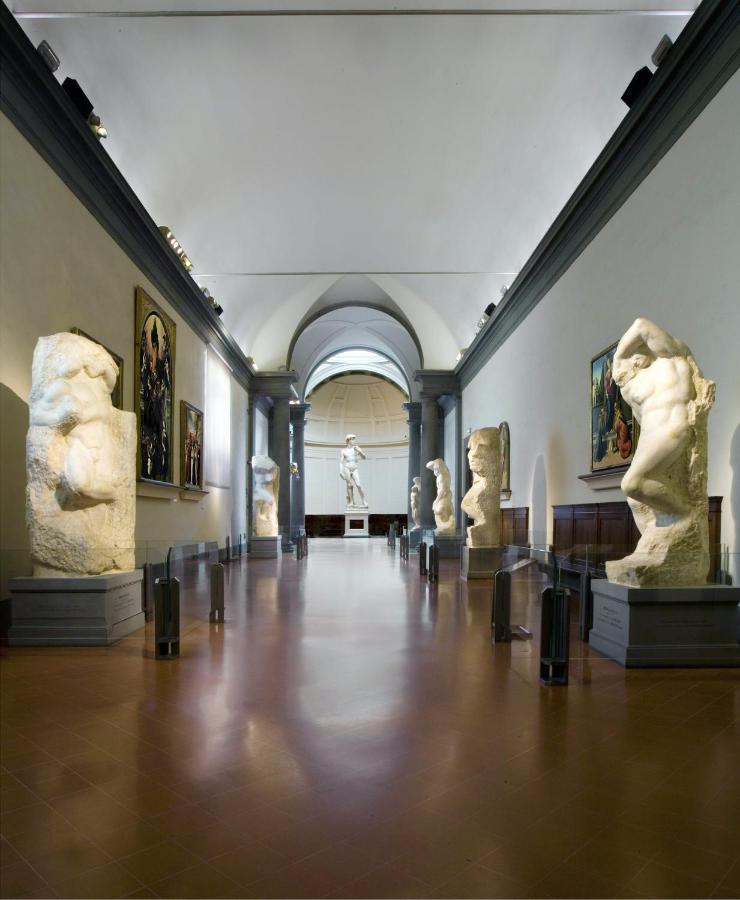 Historic Center Palace - Huge 4 Bedrooms Santa Croce Apartment - By LikehomeFlorens Exteriör bild