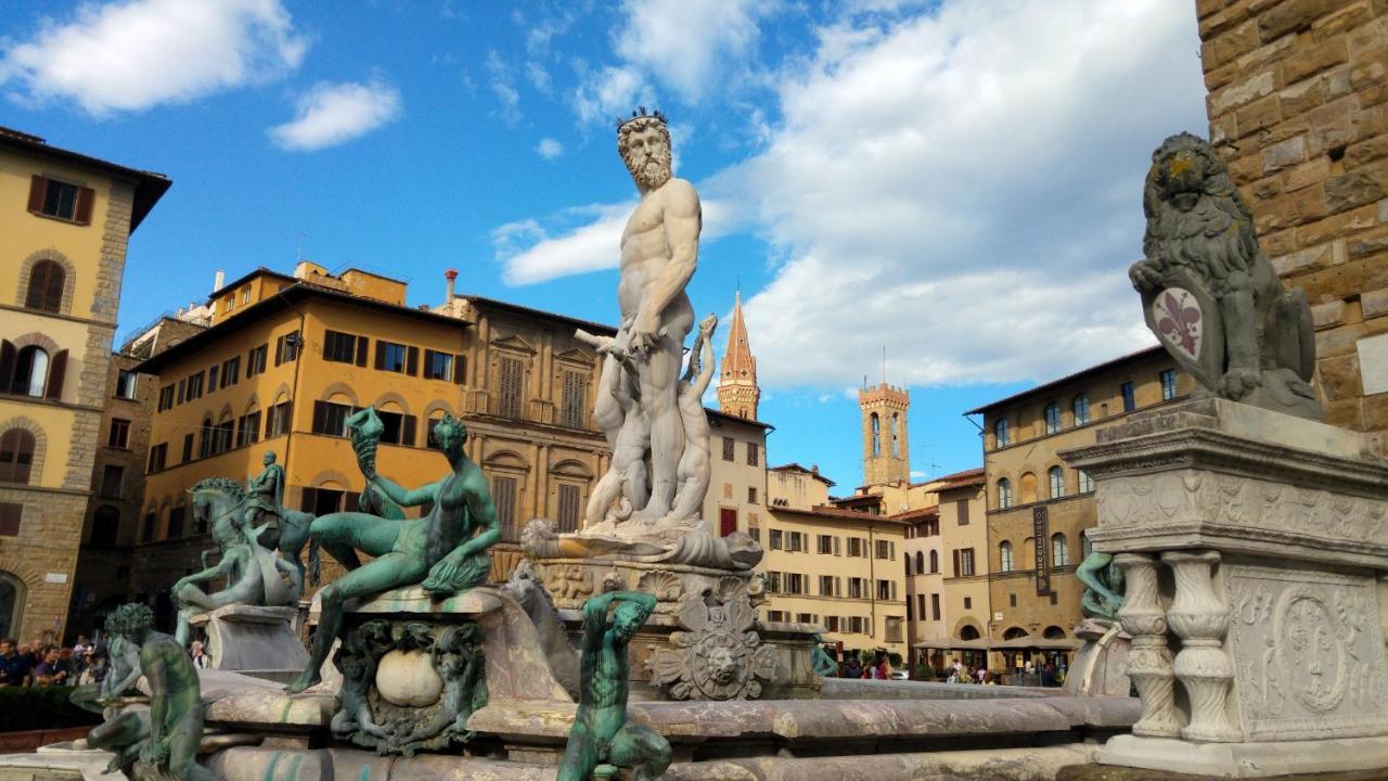 Historic Center Palace - Huge 4 Bedrooms Santa Croce Apartment - By LikehomeFlorens Exteriör bild