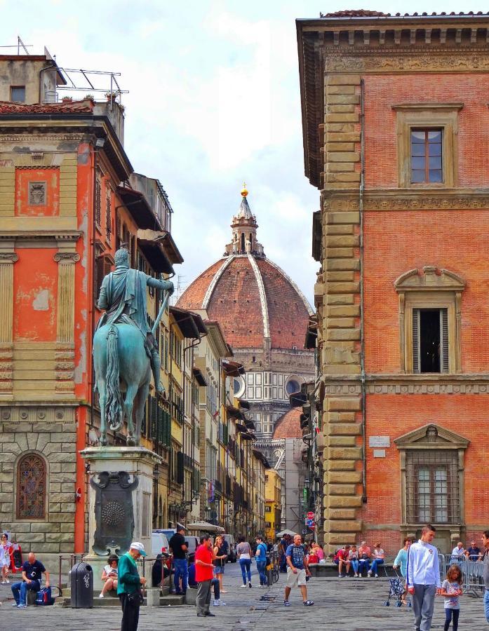 Historic Center Palace - Huge 4 Bedrooms Santa Croce Apartment - By LikehomeFlorens Exteriör bild