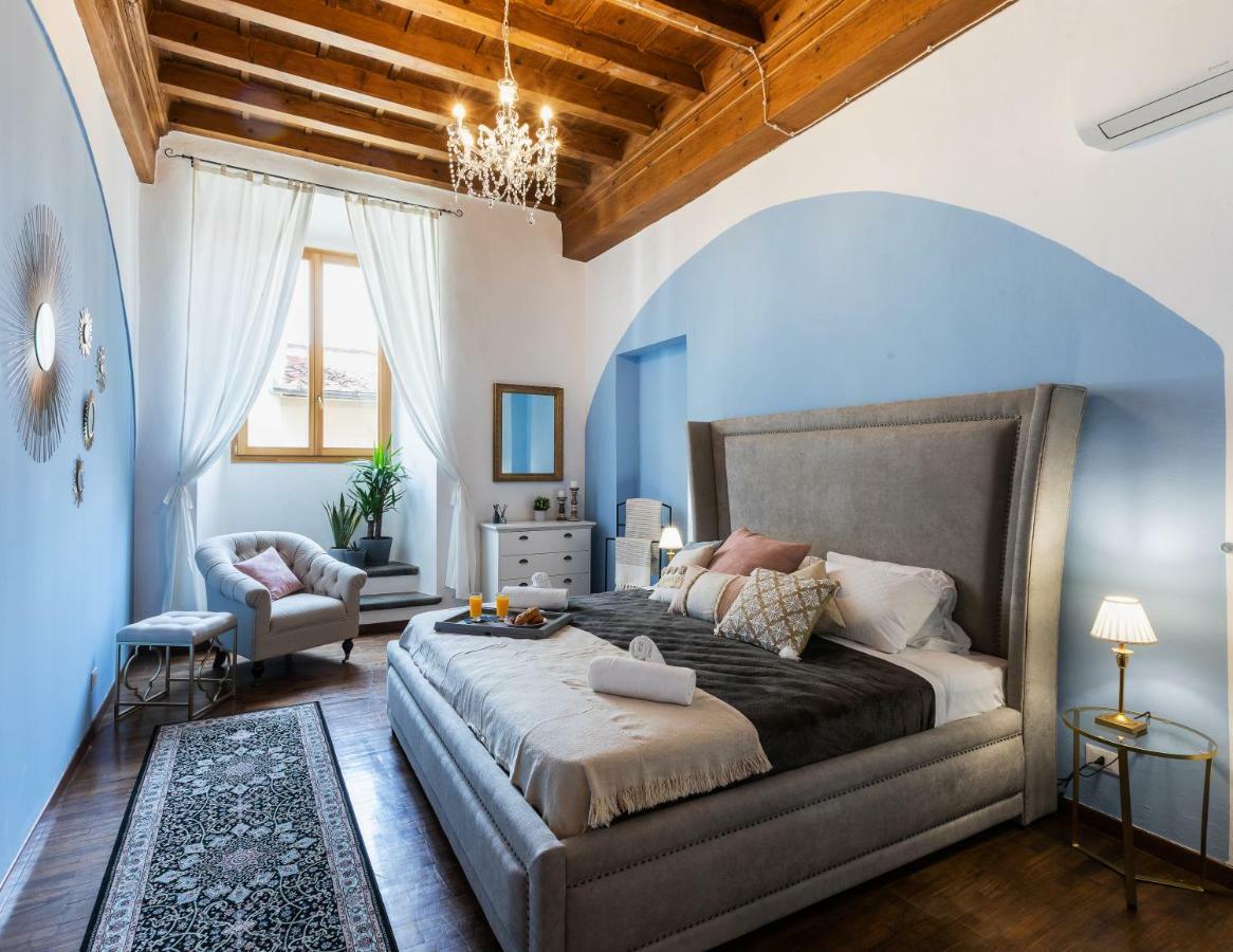 Historic Center Palace - Huge 4 Bedrooms Santa Croce Apartment - By LikehomeFlorens Exteriör bild