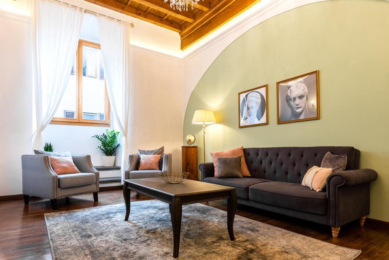Historic Center Palace - Huge 4 Bedrooms Santa Croce Apartment - By LikehomeFlorens Exteriör bild